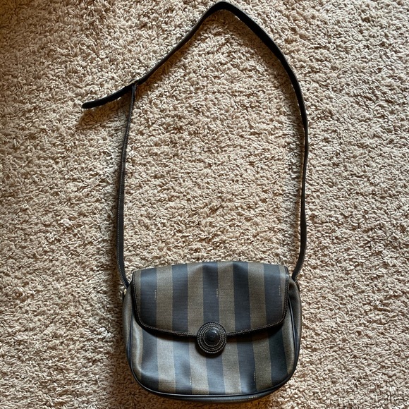 Fendi Handbags - Vintage Fendi Pequin Crossbody